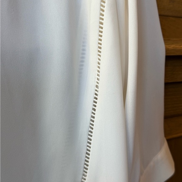 Banana Republic Cream Blouse - Picture 2 of 4